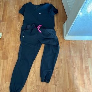 Figs scrub set. Top - Zamora size XXS. Matching pants XXS/petite high waisted